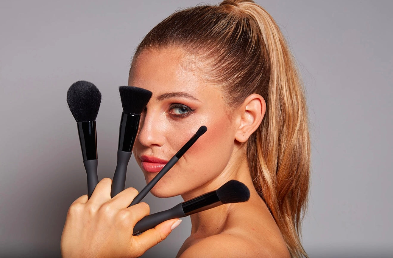 BLACK SERIES Pinceau de Maquillage - Fard à Paupières